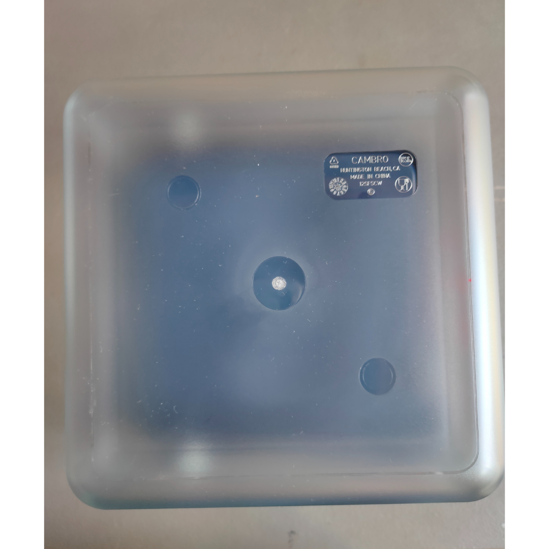 Cambro Camsquare 12Q 12SFSCW Food Storage with cover