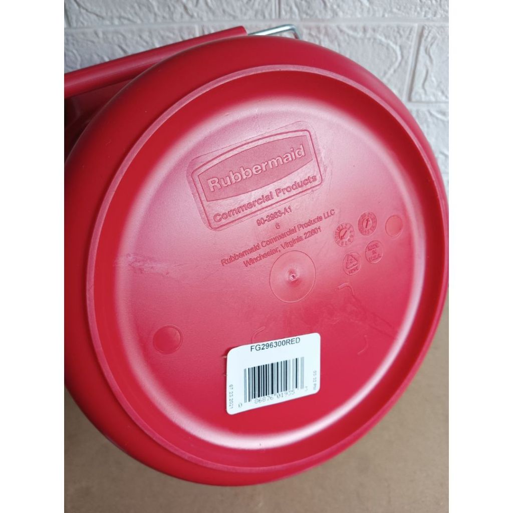 Rubbermaid Brute Bucket Round 10Q