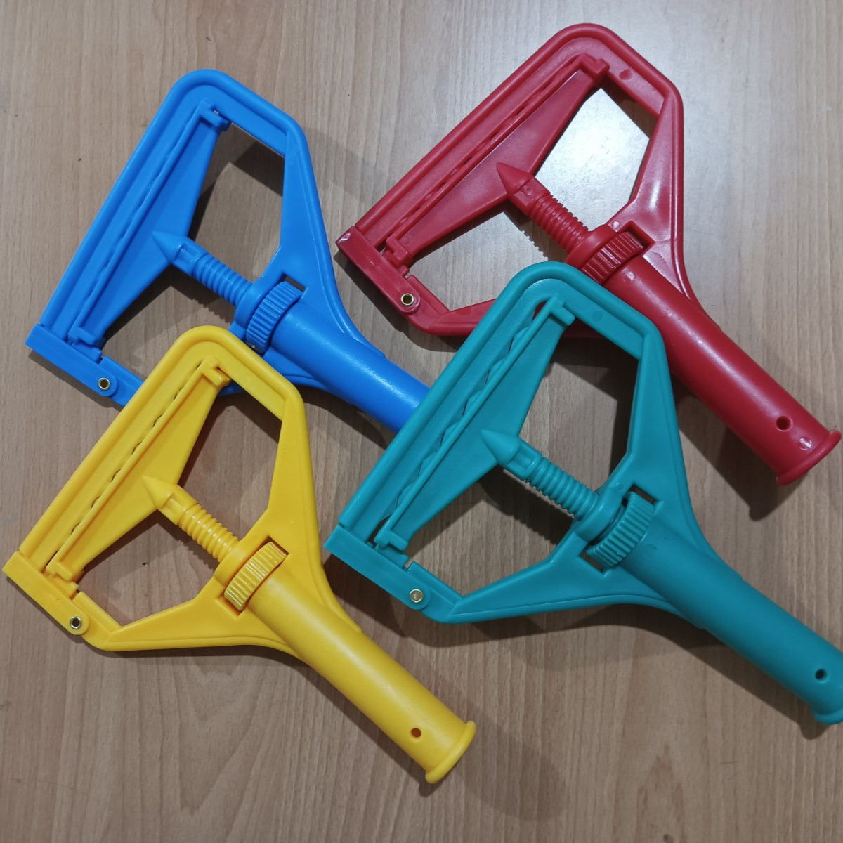Mop Clamp Gripper Screw Type