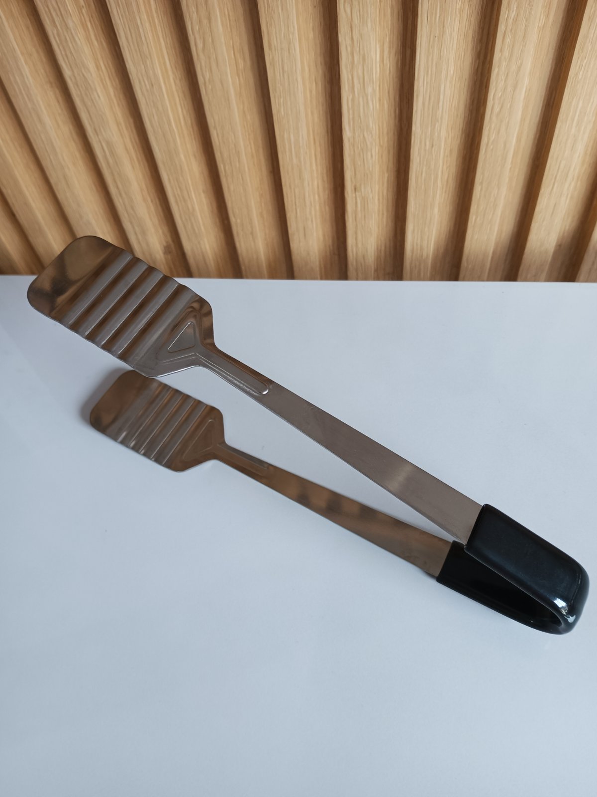TheKitchenLead Flat Tongs Arrow Wave