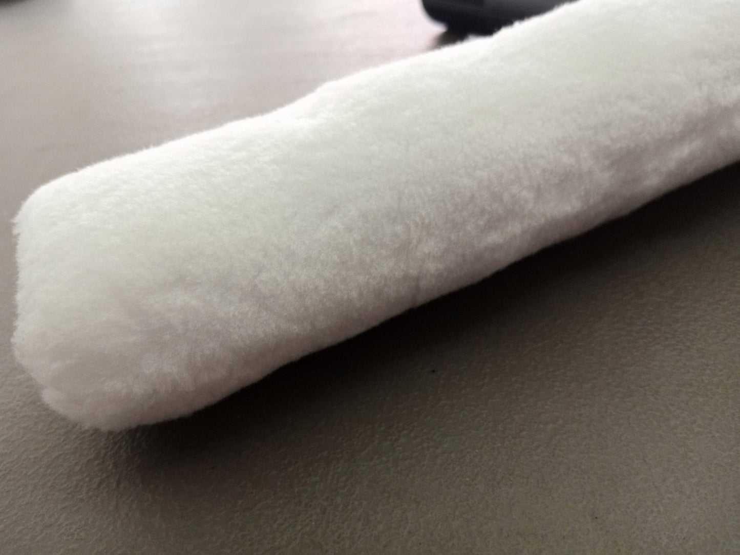 TheKitchenLead Window Glass Cleaning Scrubber WHITE