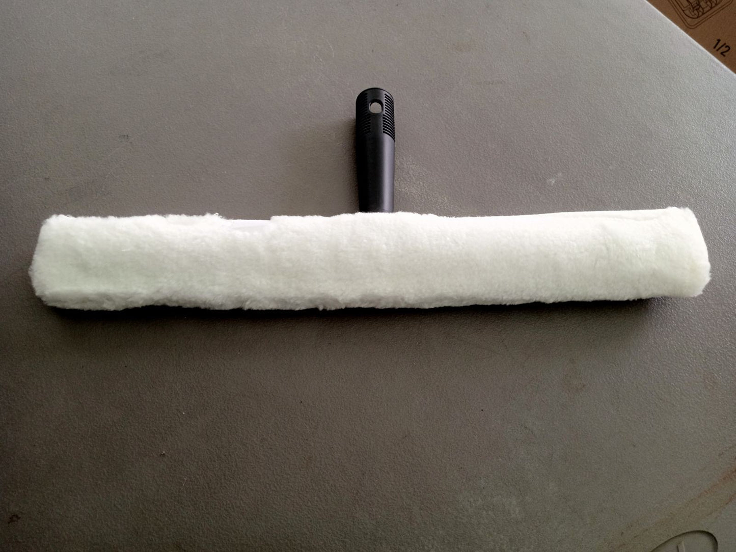TheKitchenLead Window Glass Cleaning Scrubber WHITE