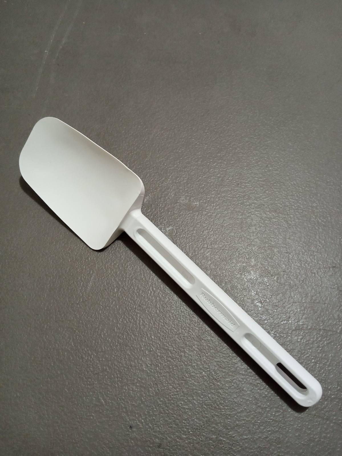 Rubbermaid White Spoon Spatula For Chilled & Frozen Treats