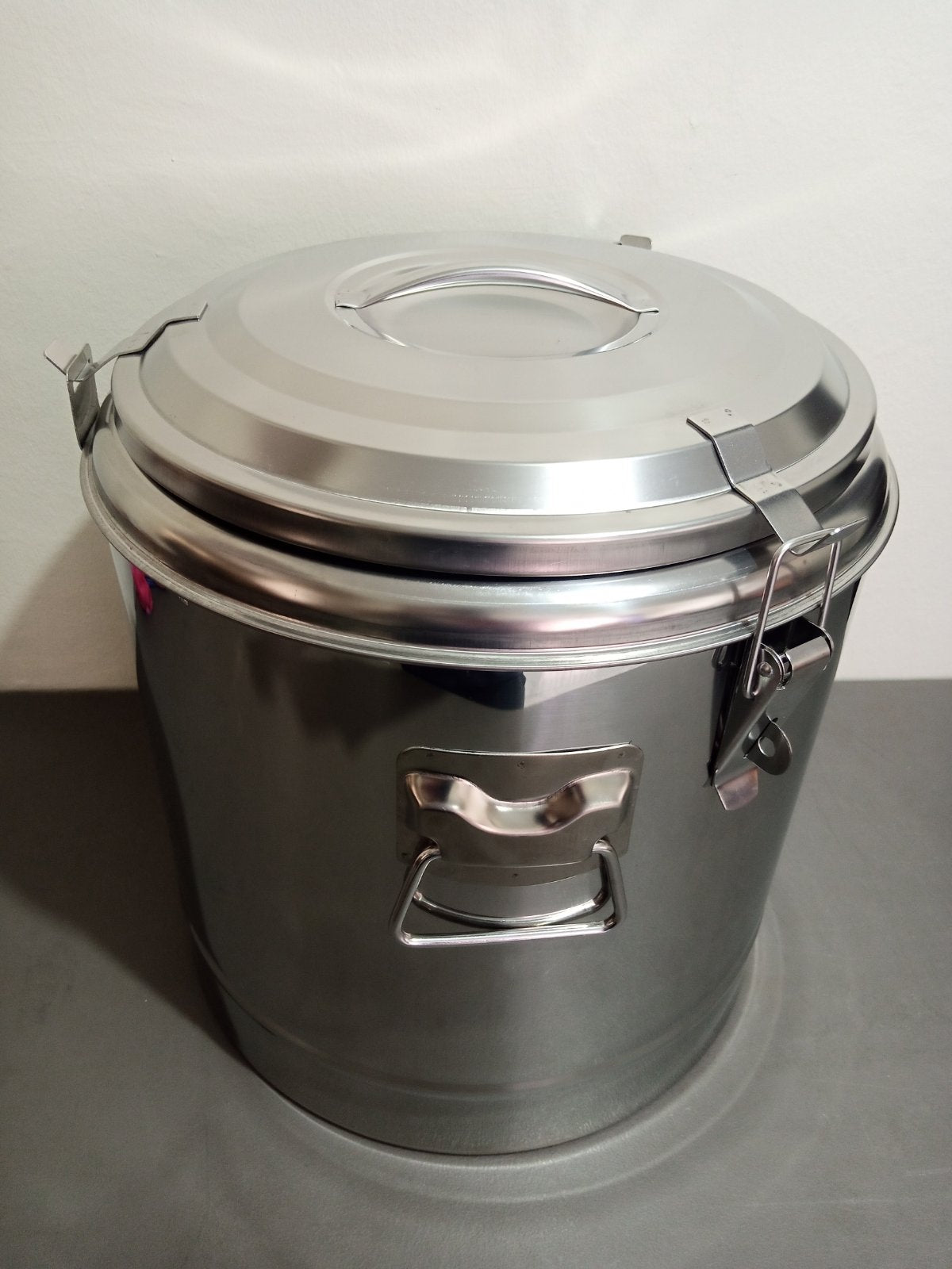 Rice Warmer Insulated Bucket 22L – Stainless Steel with Secure Clamp Lid