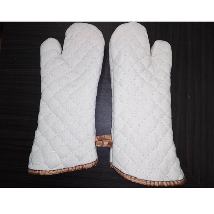 Mittens A02 Large Brown Lace